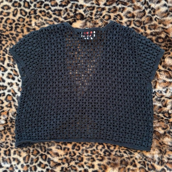 R&K Black Crochet Knit Top - Picture 3 of 4